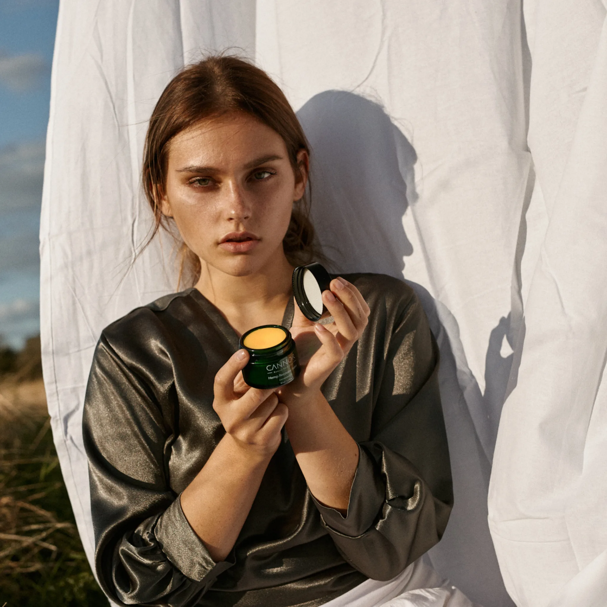 vysoce regeneracni mast s vytazky z konopi png